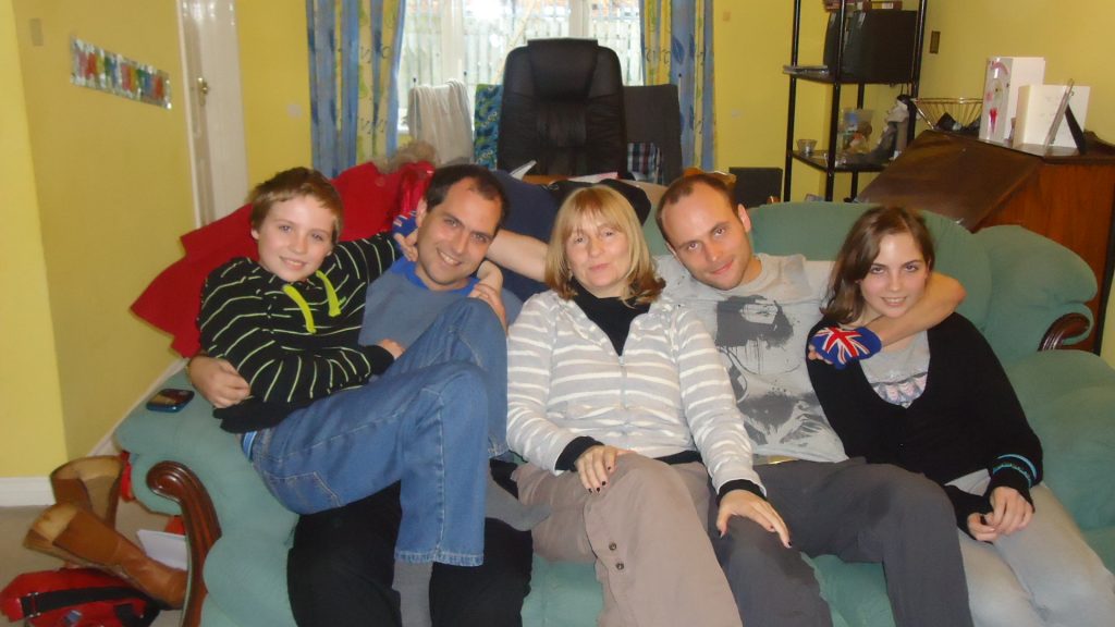 Video Diary: England To Malaysia, Tears & Teh Tarik • DSC01313 The family